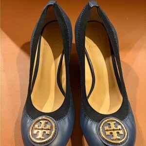 Tory Burch Navy and Black Leather Heels